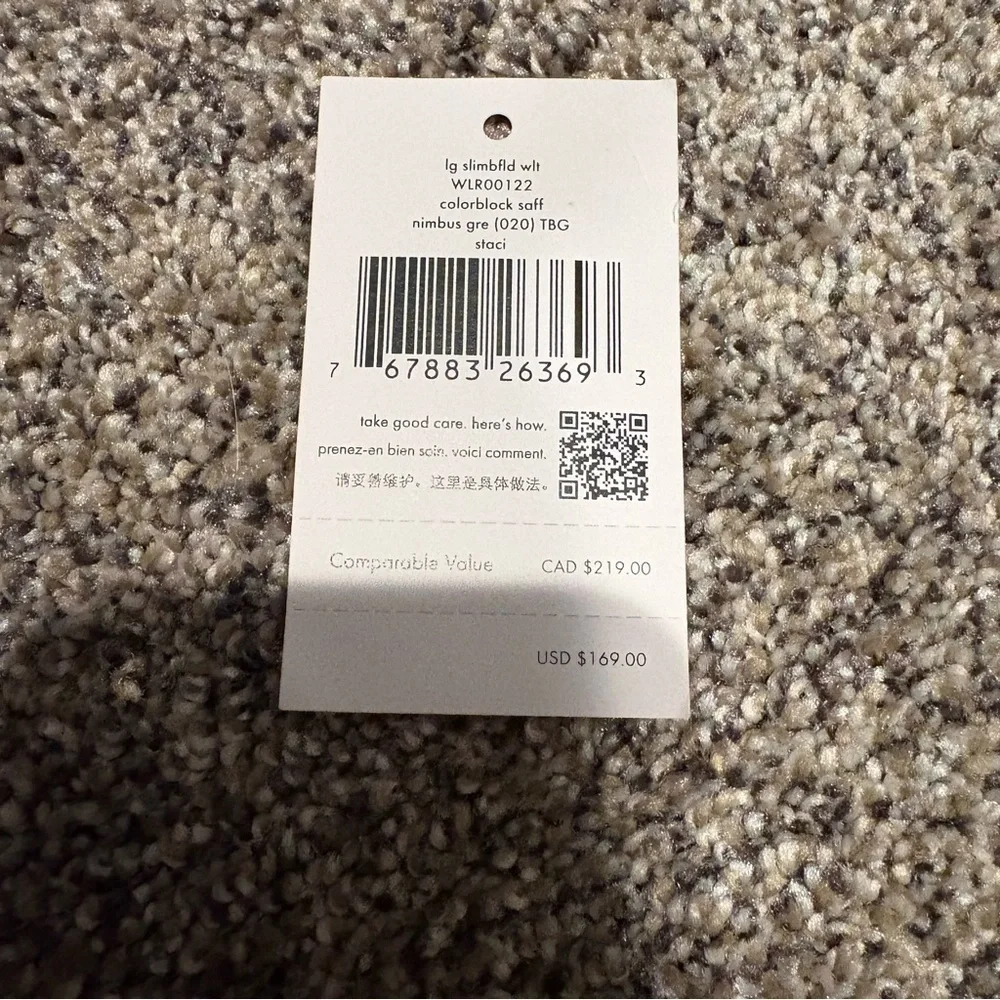 ♠️ Kate Spade ♠️ NWT Gray and White Long Wallet